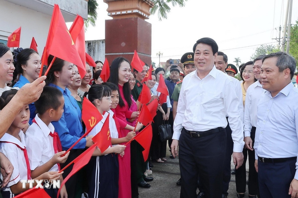 Chủ tịch nước Lương Cường dự sinh hoạt chuyên đề tại Quảng Ninh
