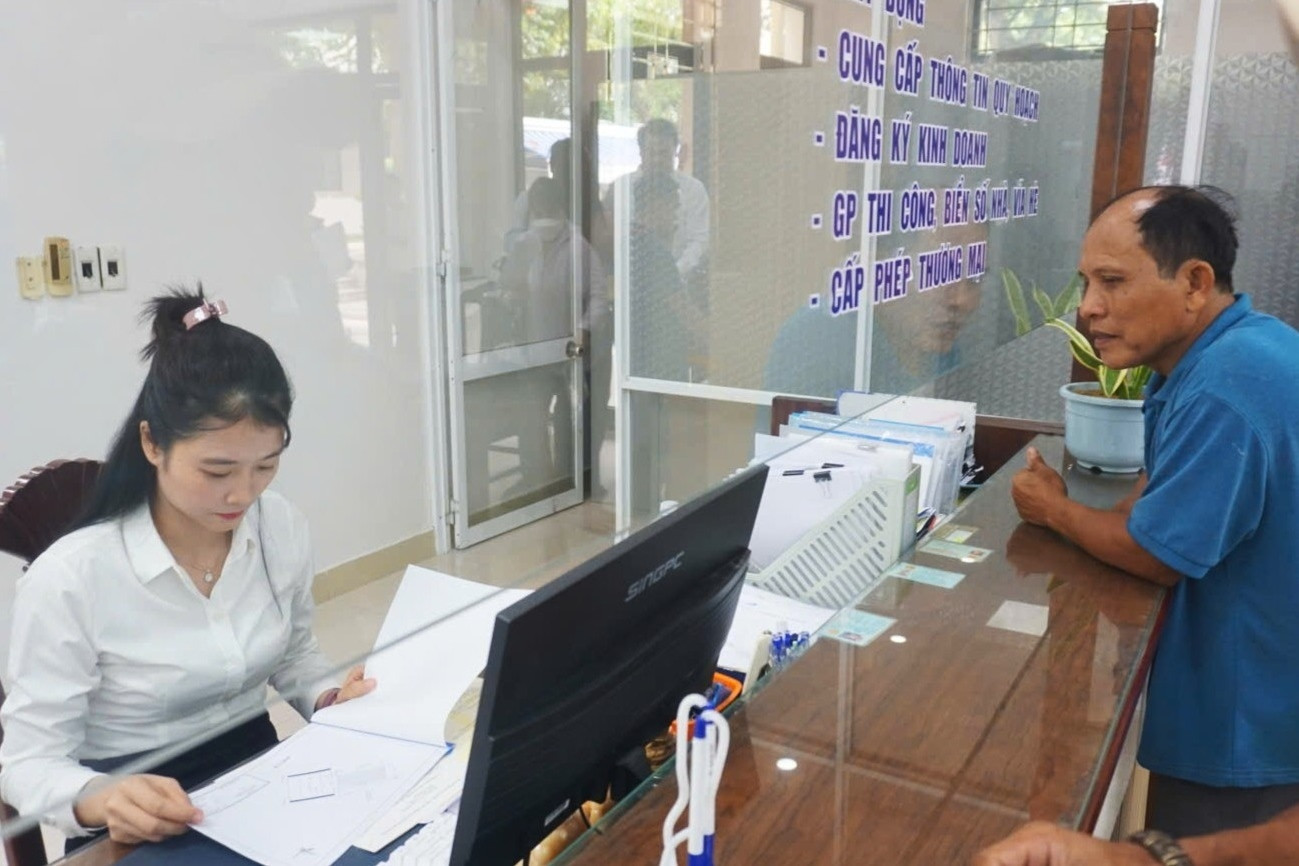 Đà Nẵng yêu cầu xử lý cán bộ nhũng nhiễu, xin lỗi dân khi để hồ sơ trễ hạn