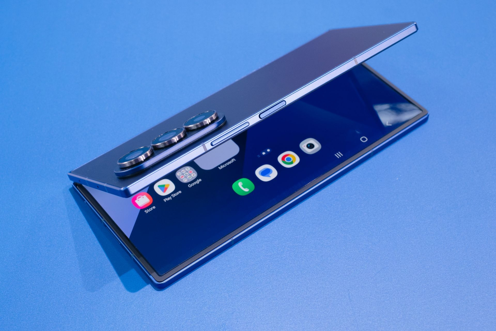 Galaxy Z Fold7 quá khác biệt, người dùng nào cũng đều muốn lên đời