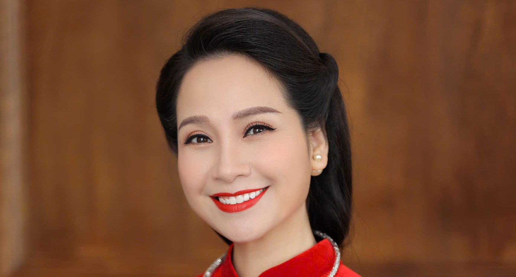 Nữ MC nổi tiếng VTV là Thạc sĩ Kinh tế đổi đơn ...