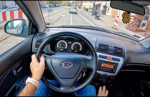 Ô tô đang chạy, cả nhà lịm dần vì ngộ độc khí: Cảnh báo nguy hiểm, đừng xem nhẹ