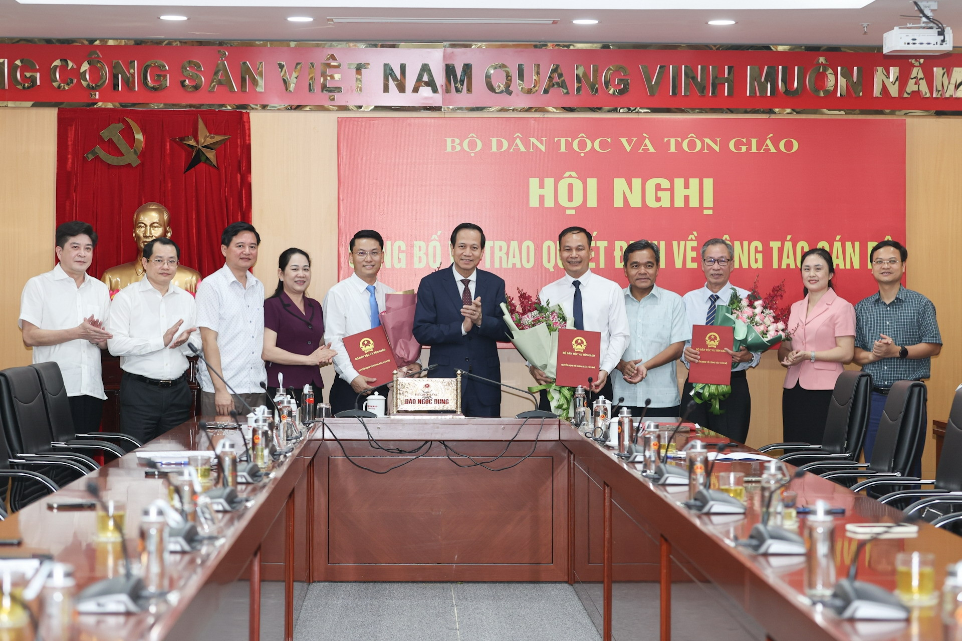Ông Lê Phú Thắng làm Hiệu trưởng Trường dự bị ĐH Dân tộc Trung ương Nha Trang