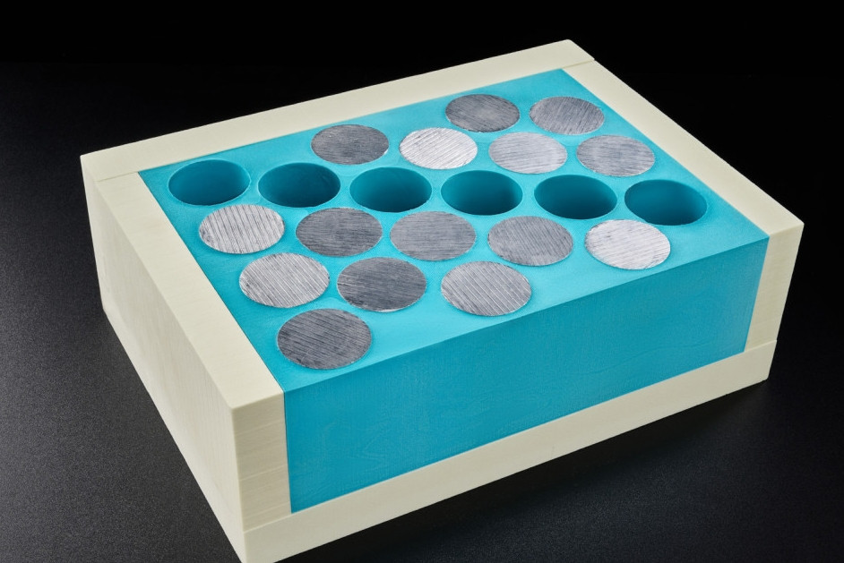 Pin xe điện sắp có ‘áo giáp’ giảm nguy cơ cháy nổ