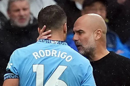 Real Madrid trả giá Rodri gây xôn xao, Man City không ngờ tới