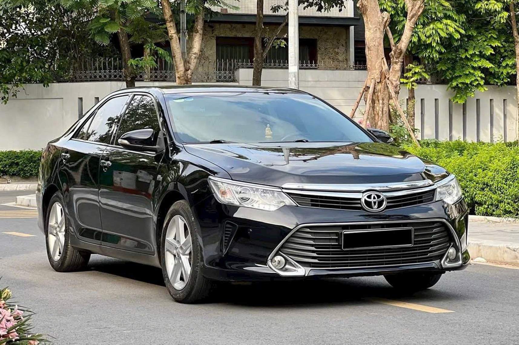 Tầm giá 500 triệu, mua sedan hạng D nào: xe Nhật bền hay xe Hàn tiện nghi