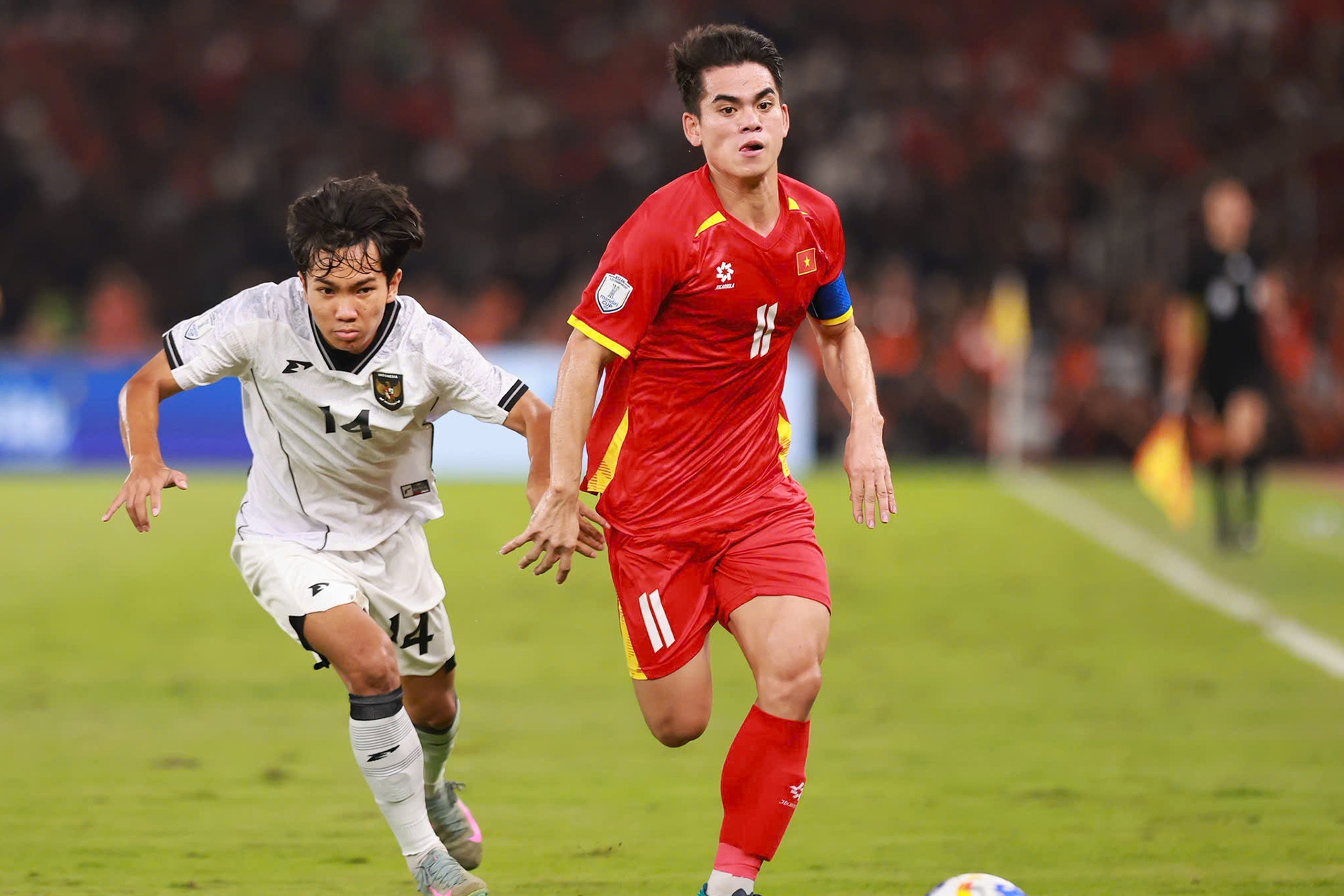 Trực tiếp bóng đá U23 Việt Nam 1-0 U23 Indonesia: Thế trận căng thẳng
