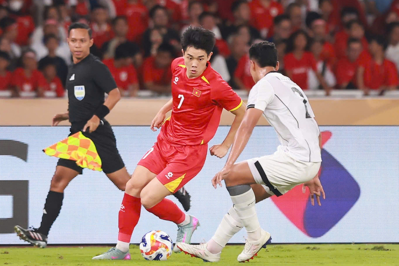 Trực tiếp bóng đá U23 Việt Nam 1-0 U23 Indonesia: Công Phương mở tỷ số