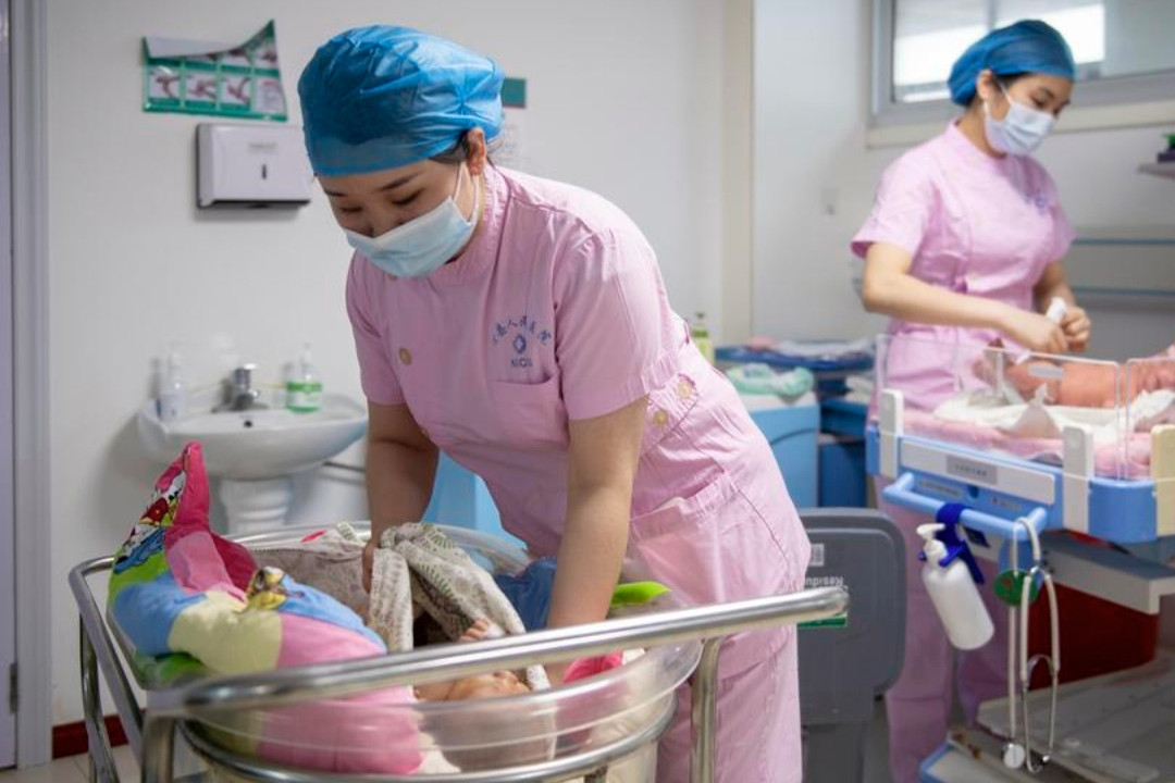 Trung Quốc tặng 1.500 USD cho trẻ em chào đời từ năm 2025