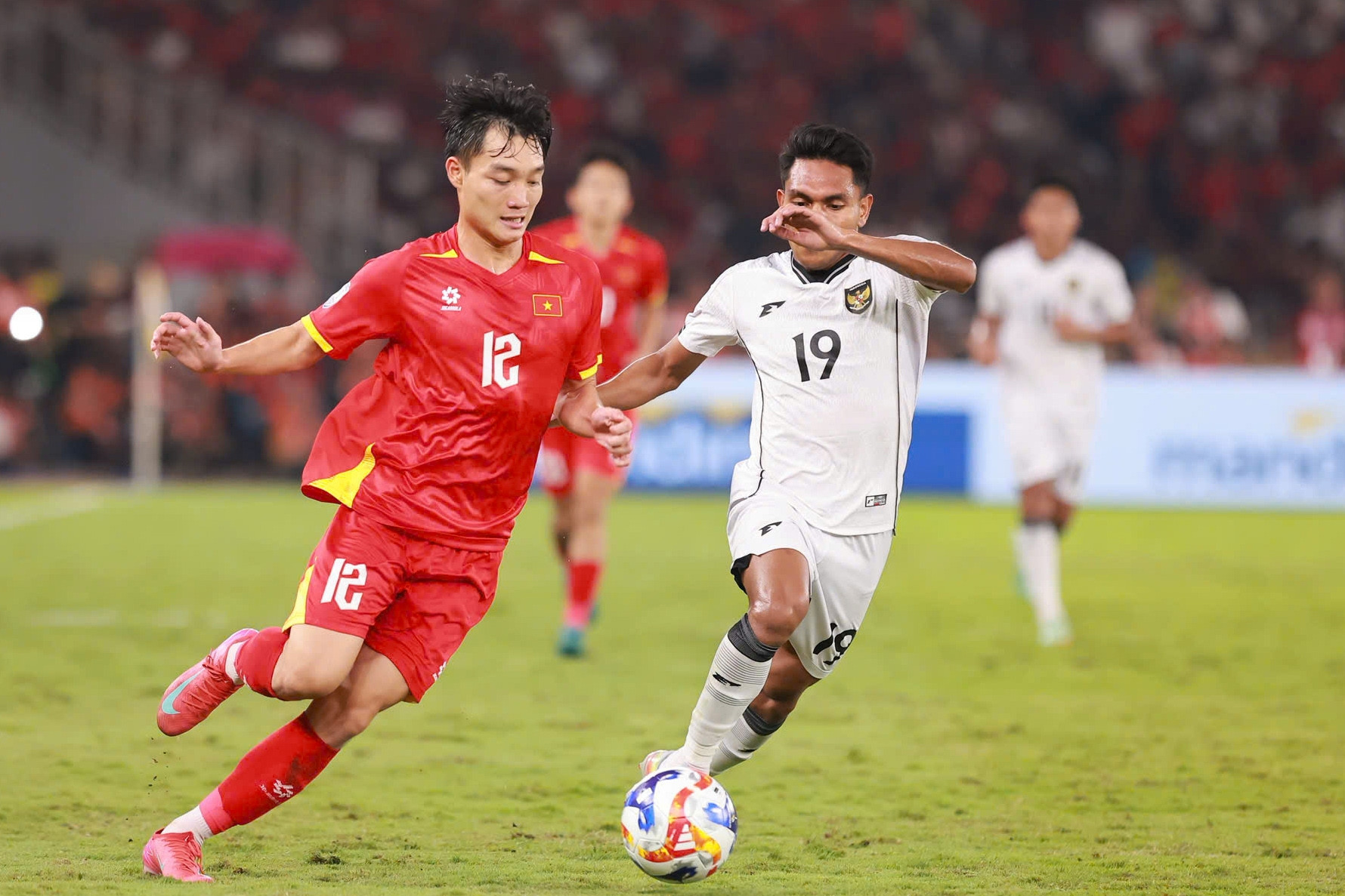 Video bóng đá U23 Việt Nam 1-0 U23 Indonesia: Người hùng Công Phương