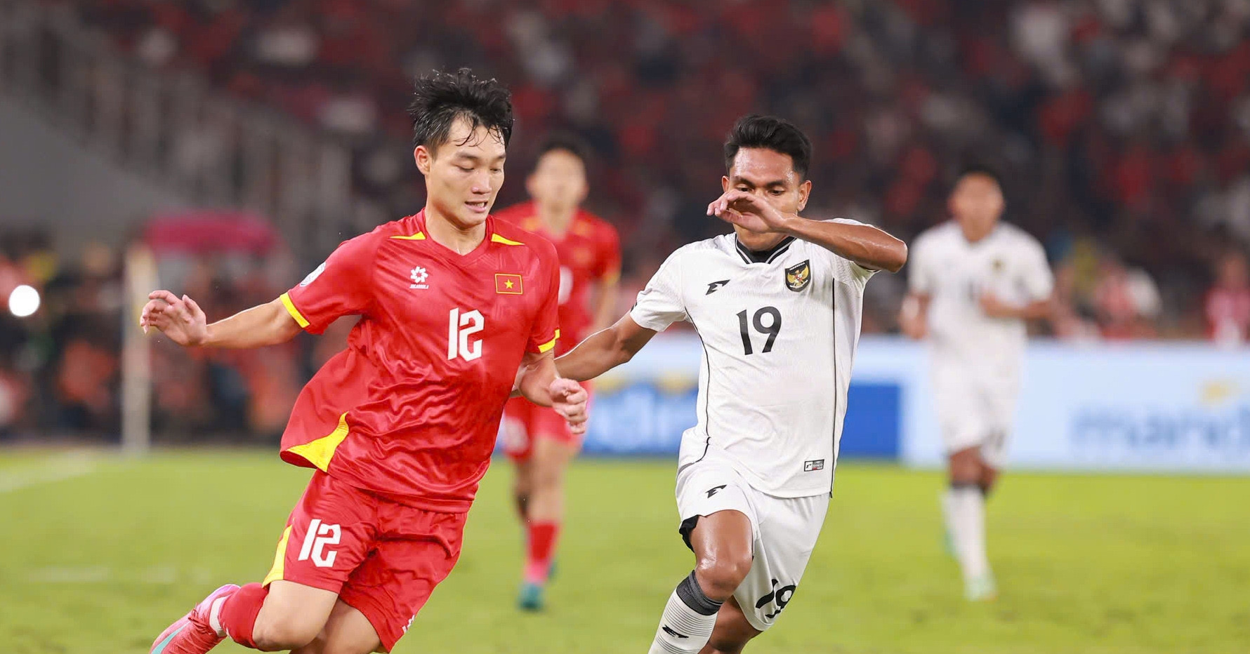 Video bóng đá U23 Việt Nam 1-0 U23 Indonesia: Người hùng Công Phương