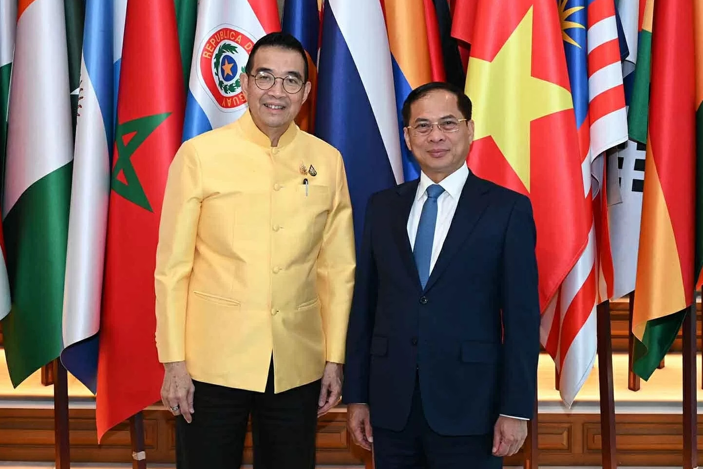 Việt Nam sẵn sàng giúp Thái Lan và Campuchia thực hiện thỏa thuận ngừng bắn