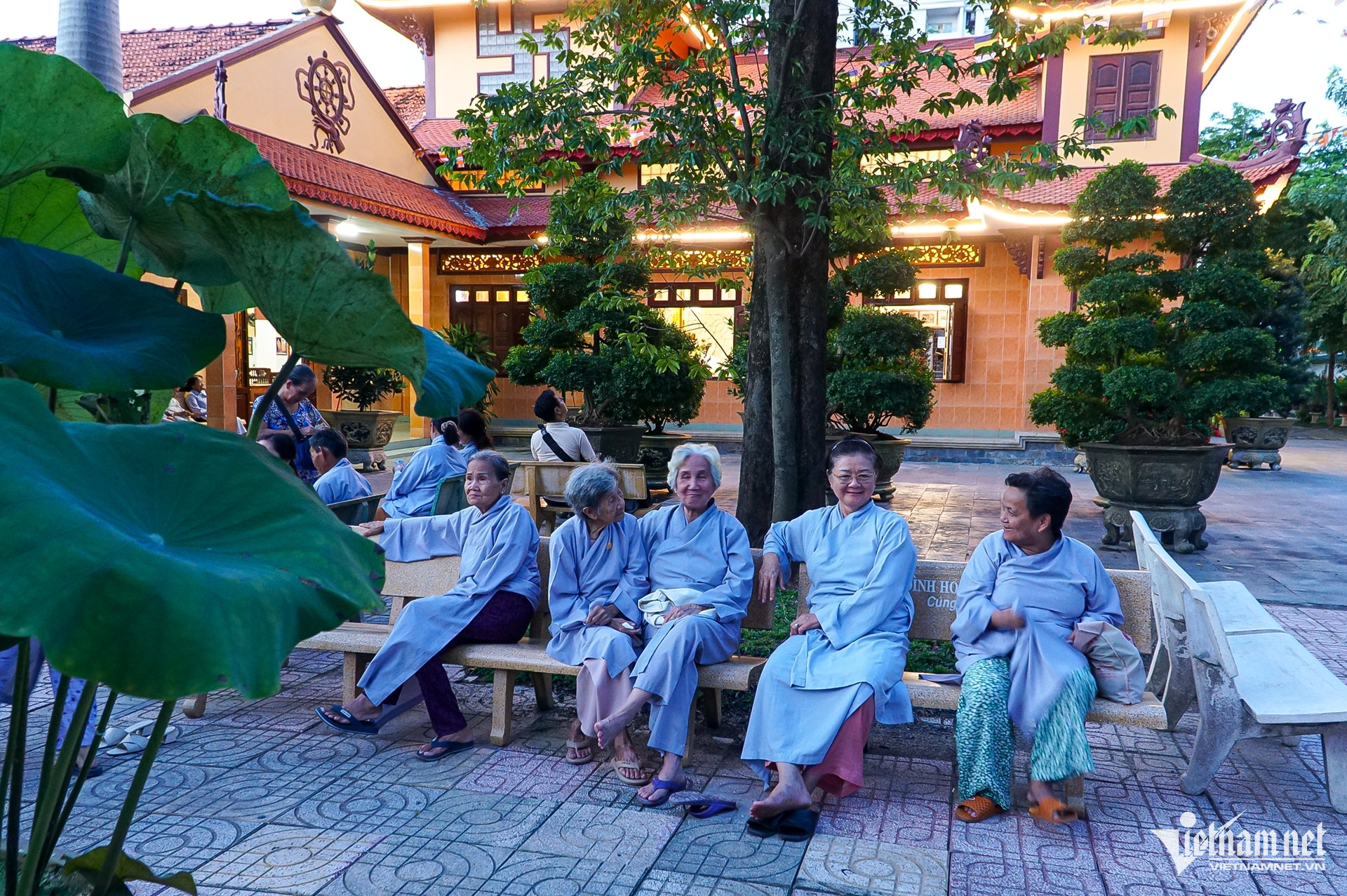 W-chùa Châu Hưng Nguyễn Huế 16.jpg