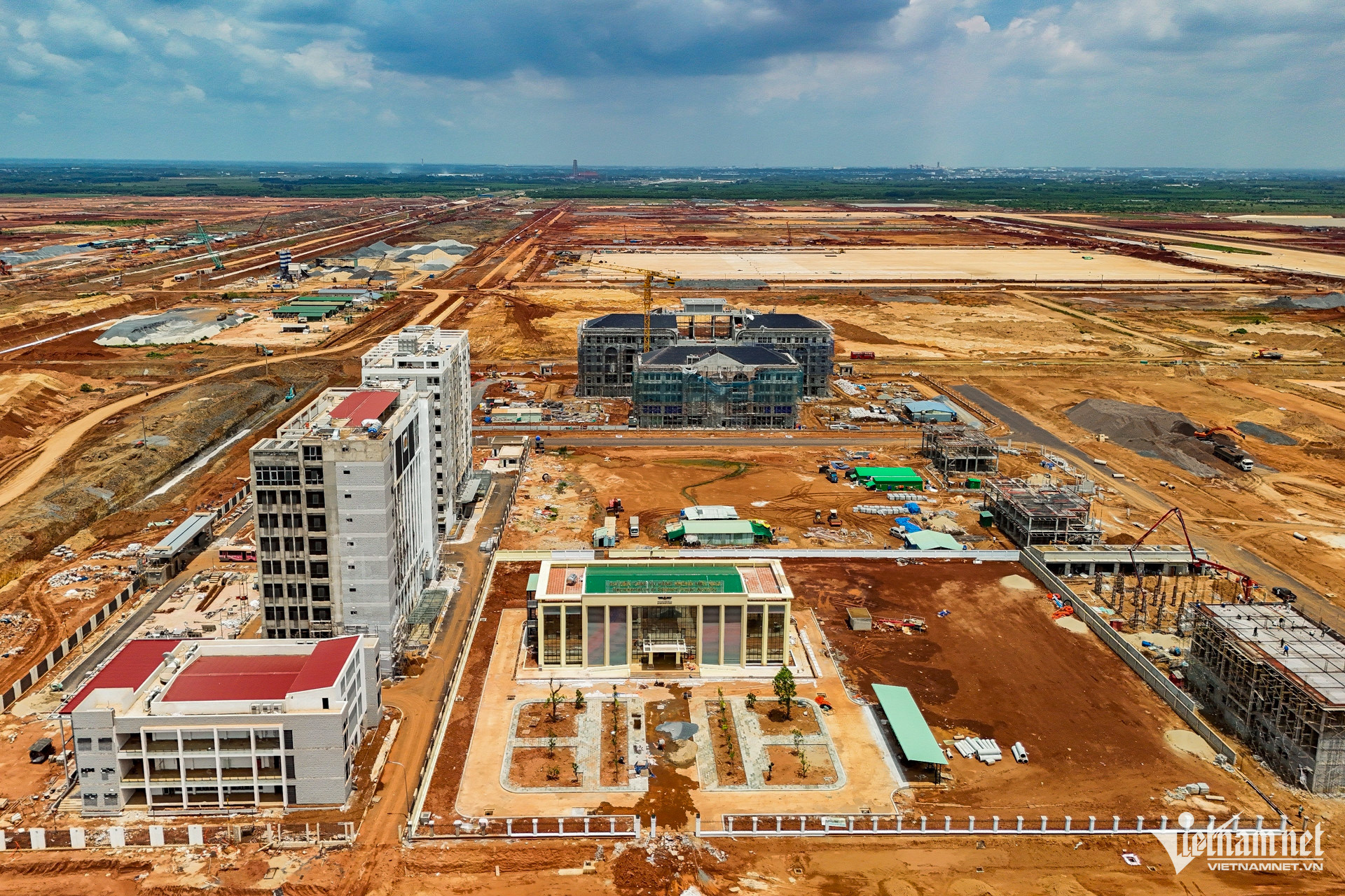 w san bay long thanh nguyen hue 13 2289.jpg