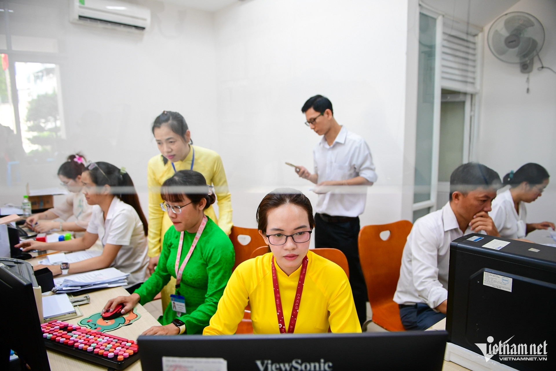 Bộ trưởng nói về số hồ sơ sau 3 ngày vận hành chính quyền địa phương 2 cấp