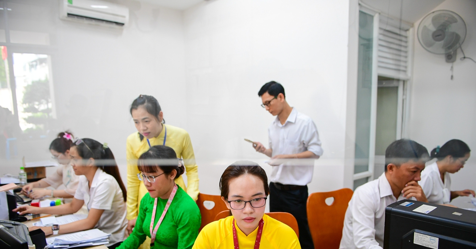 Bộ trưởng nói về số hồ sơ sau 3 ngày vận hành chính quyền địa phương 2 cấp
