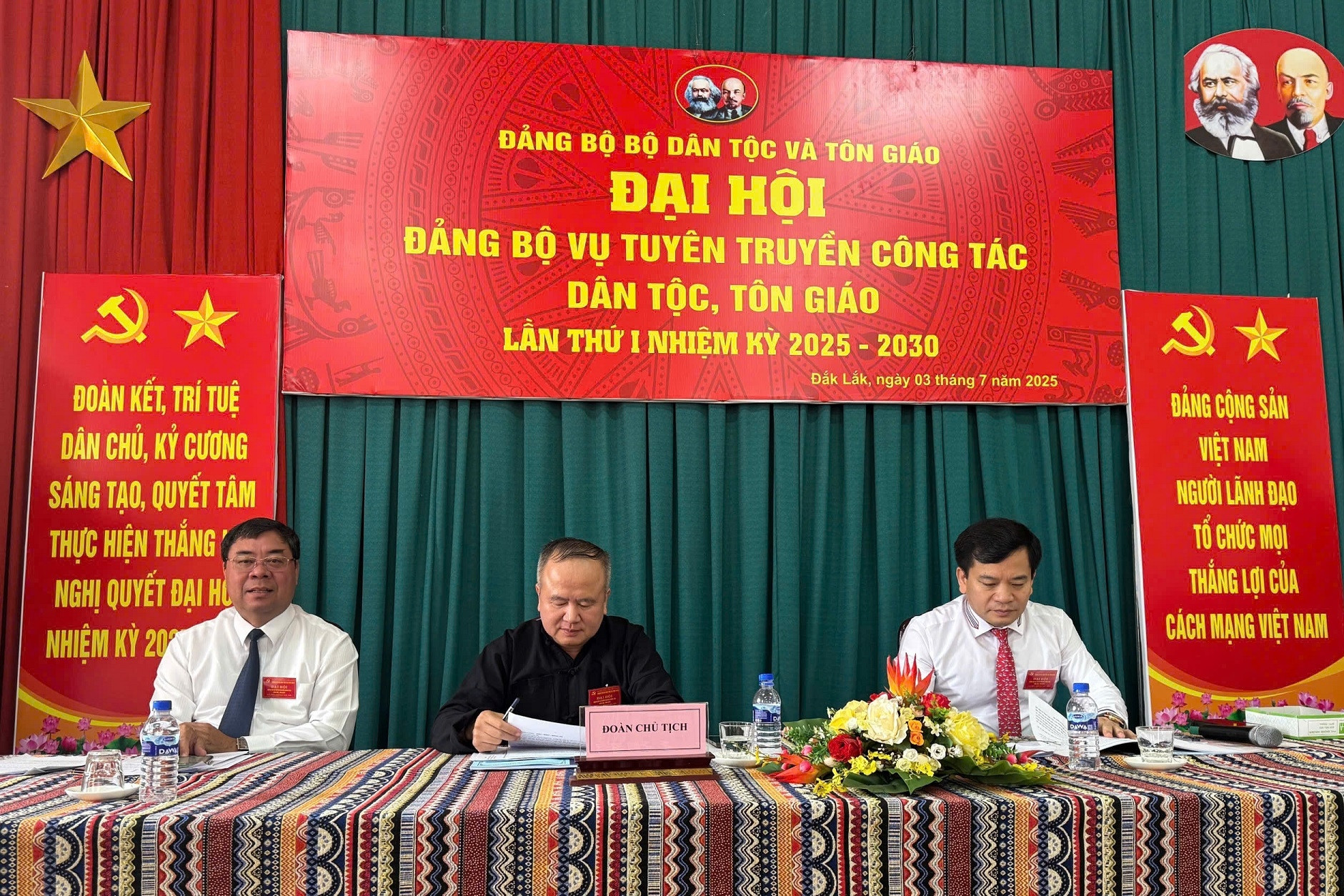 Đảng bộ 'đến sau nhưng đi trước' trong chuyển đổi tư tưởng thành hành động