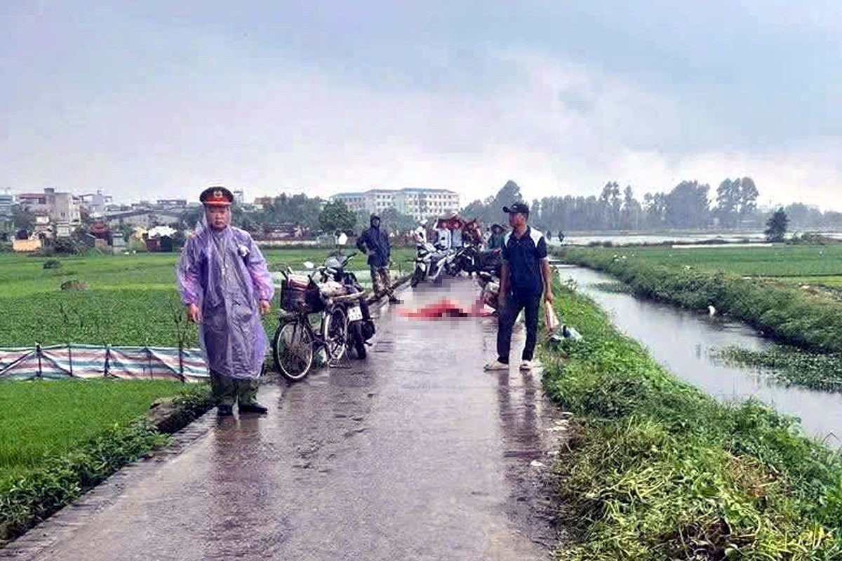 Đi làm đồng, một người phụ nữ ở Hà Nội bị sét đánh tử vong
