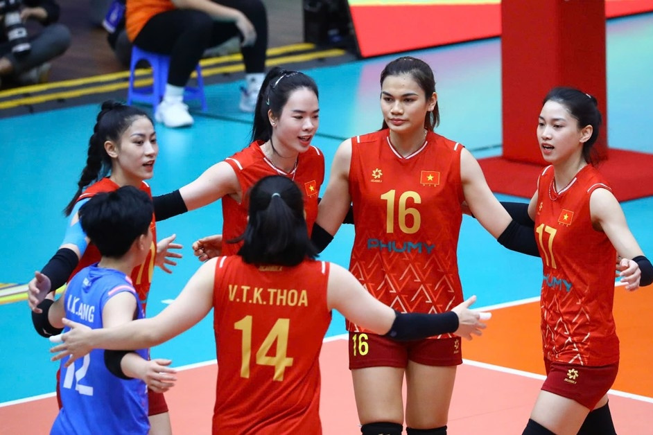 ĐT bóng chuyền nữ Việt Nam thắng áp đảo U21, vào bán kết VTV Cup