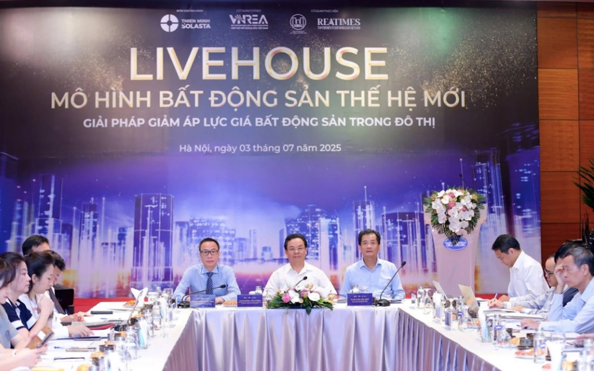 gia nha dau co livehouse vietnamnet.jpg