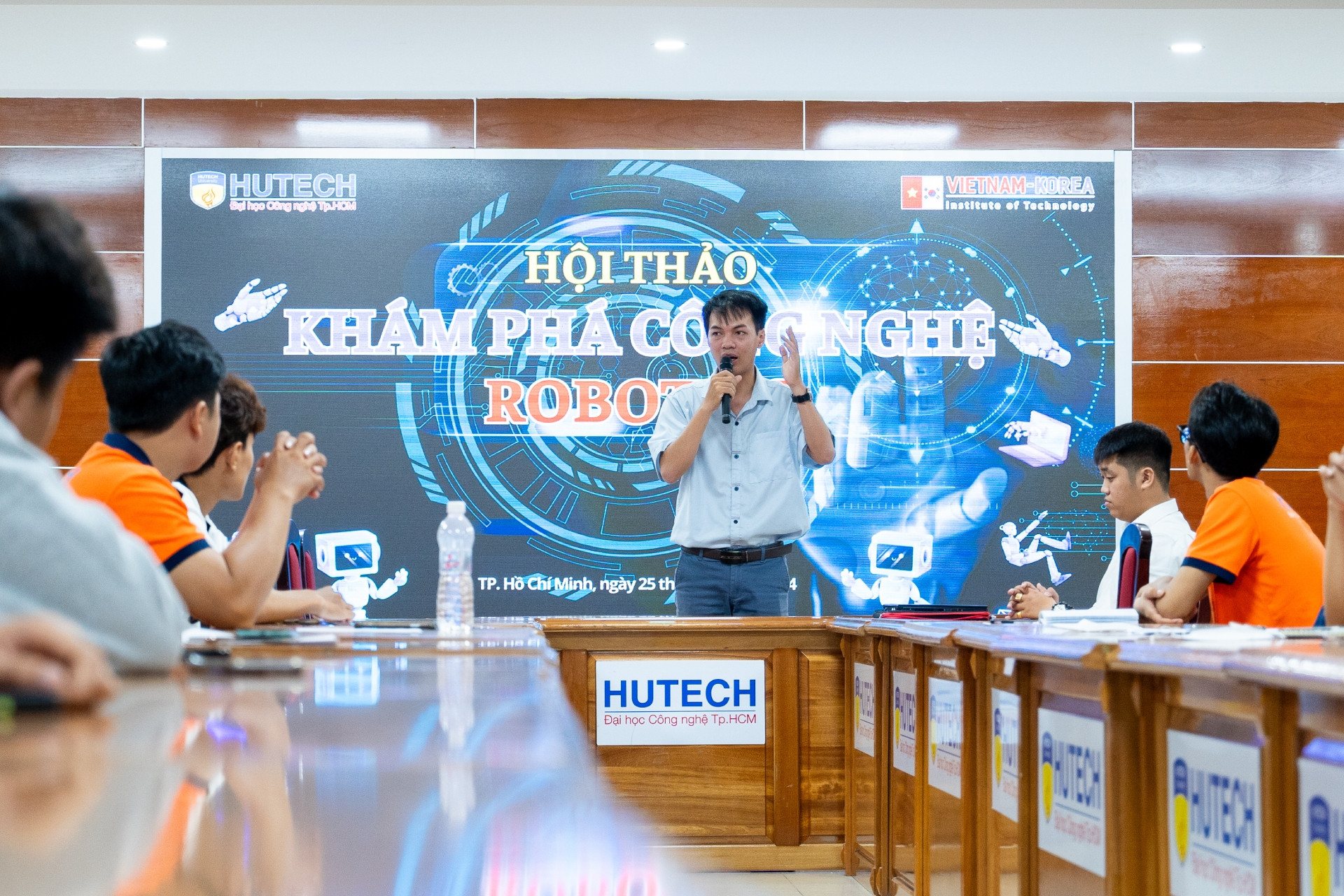 Mô hình hợp tác doanh nghiệp - thế mạnh của chương trình Việt - Hàn tại HUTECH