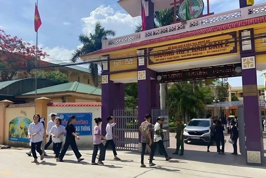 Một học sinh 2,5 điểm trúng tuyển bổ sung lớp 10 vào trường công lập