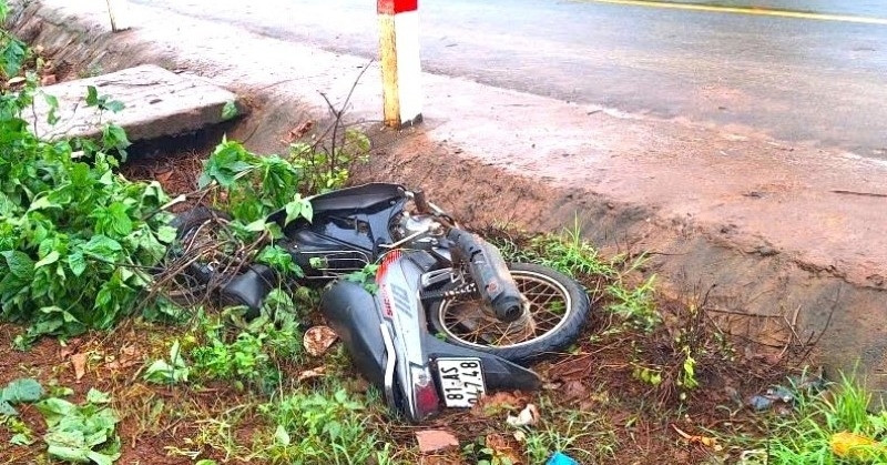 Phát hiện hai cô gái tử vong dưới rãnh nước cạnh tỉnh lộ