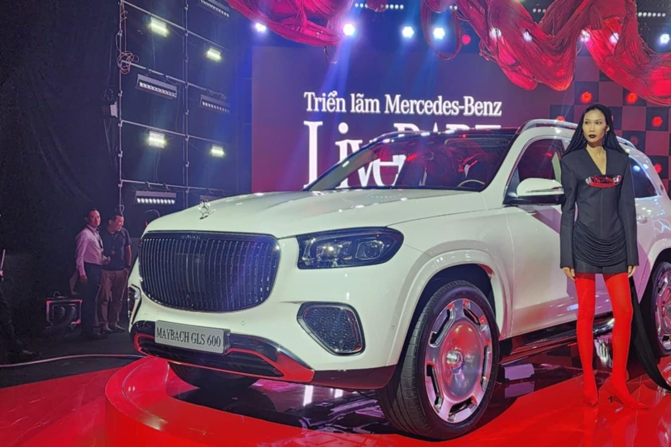 SUV siêu sang Maybach GLS 600 mới giá tăng nhẹ, giới nhà giàu thêm lựa chọn
