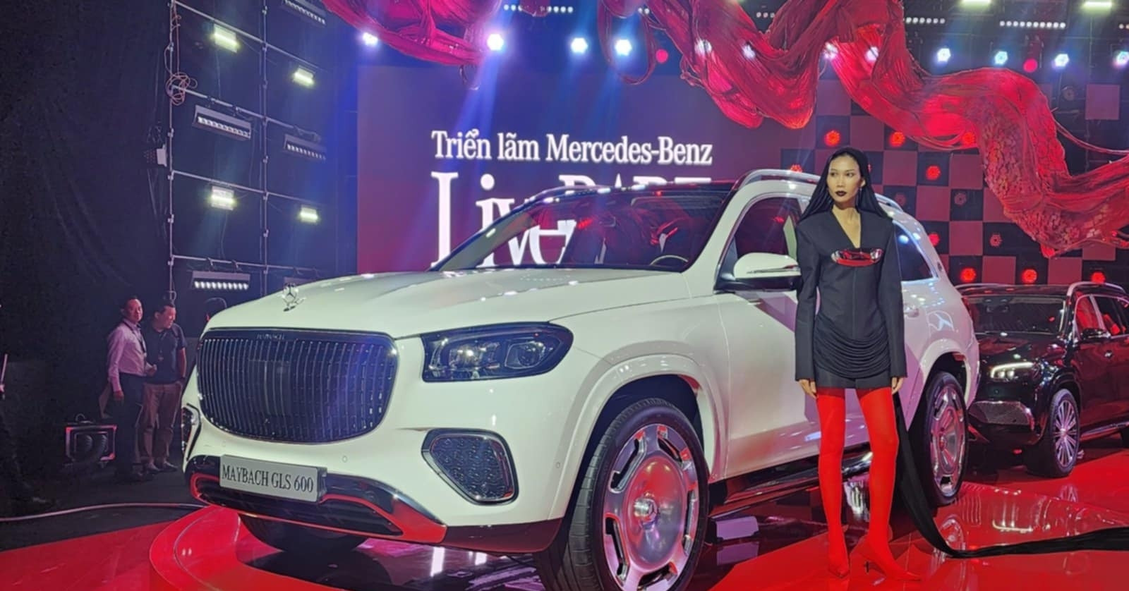 SUV siêu sang Maybach GLS 600 mới giá tăng nhẹ, giới nhà giàu thêm lựa chọn