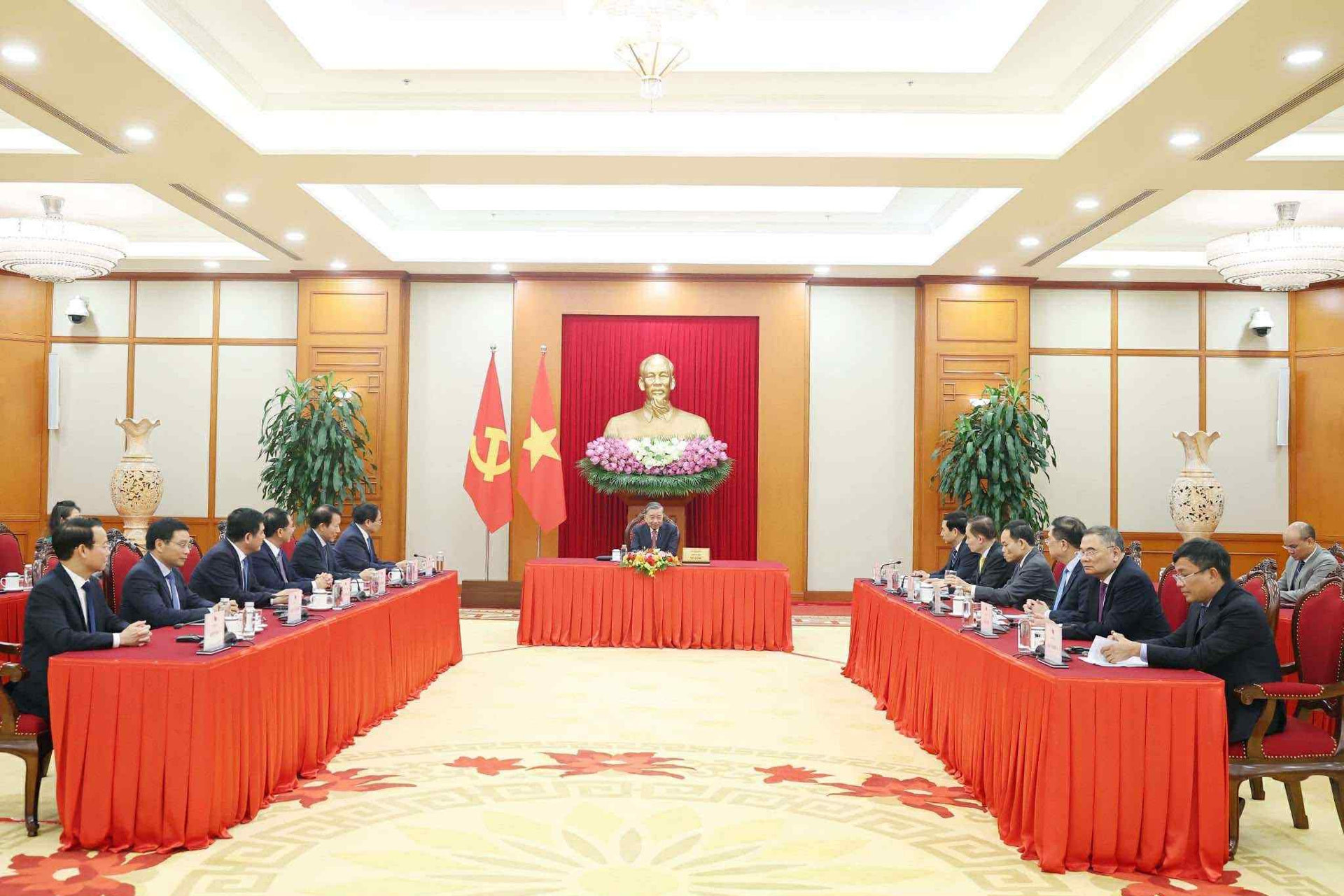 Thuế Hoa Kỳ từ 20%, Việt Nam mở cửa thị trường?