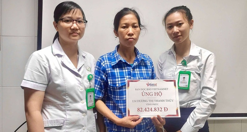 Trao hơn 82 triệu đồng đến em Dương Thị Thanh Thủy bị tai nạn giao thông