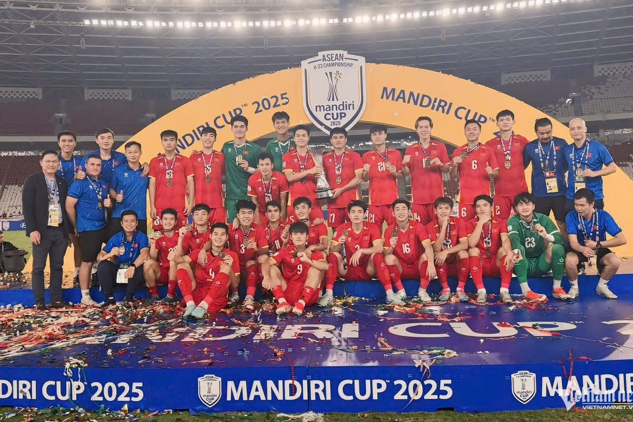 Bản tin sáng 30/7: U23 Việt Nam trên tầm, lập hat-trick vô địch Đông Nam Á