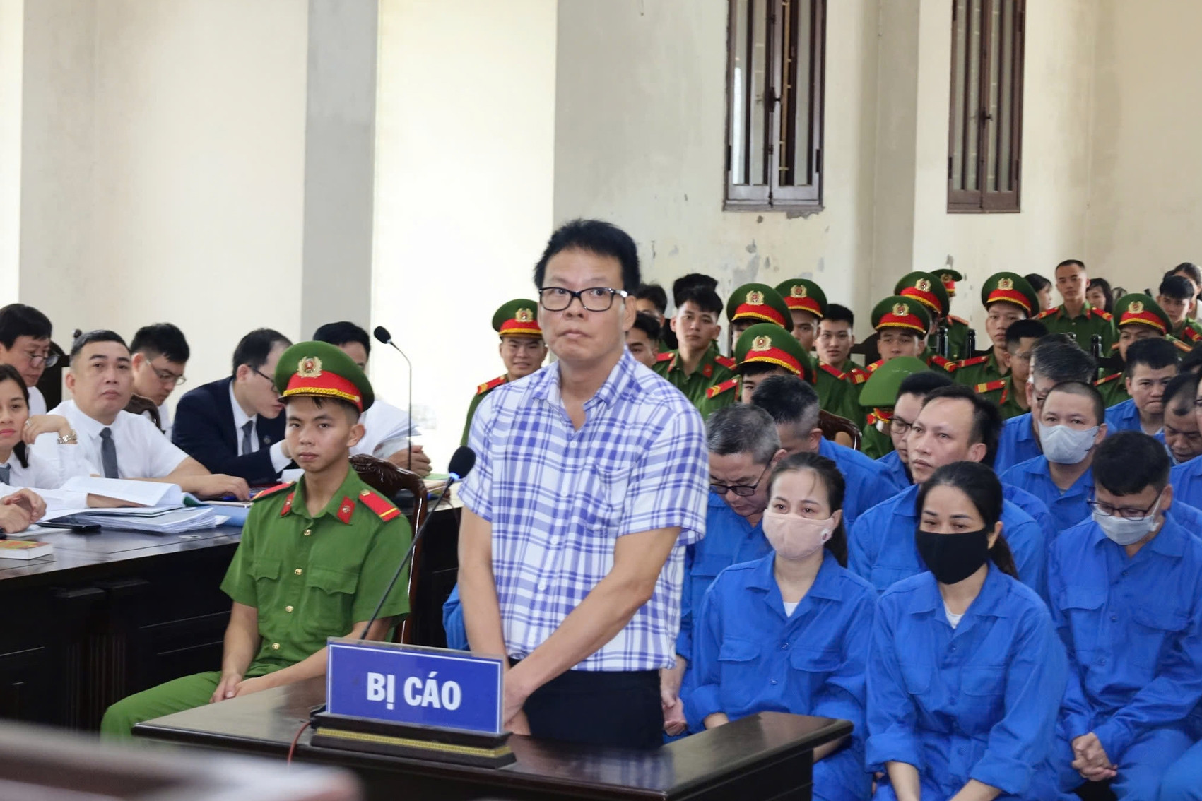 Cựu Tổng biên tập Tạp chí Môi trường và Đô thị Việt Nam nhận 13 năm 6 tháng tù
