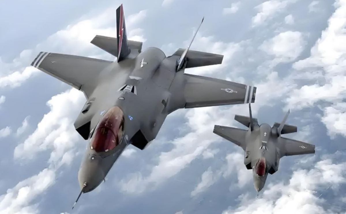 F35 Mỹ Trung.jpg