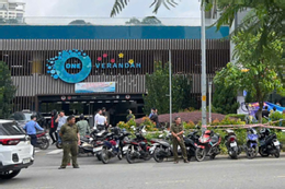 Người đàn ông tử vong trước cửa hàng tiện lợi, cơ thể có dấu hiệu bất thường