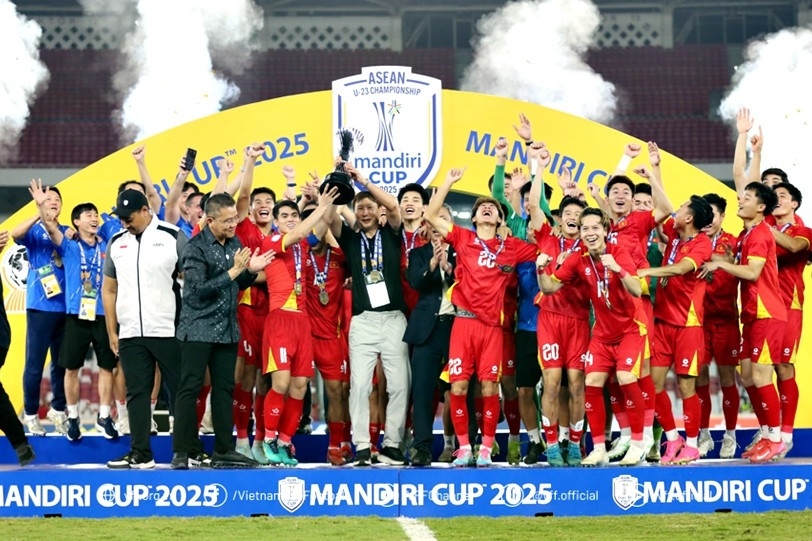 Thắng Indonesia, HLV Kim Sang Sik và U23 Việt Nam đi vào lịch sử
