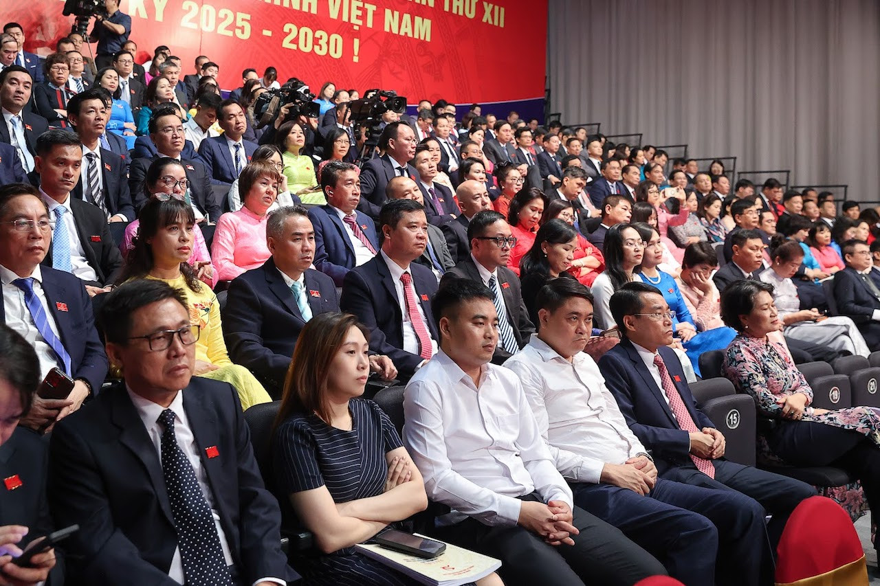 thu tuong 6 cac dai bieu.jpeg