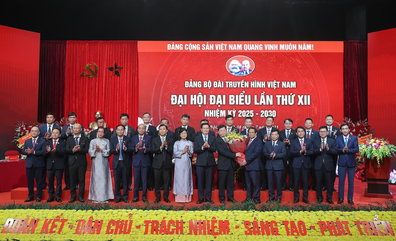 thu tuong 8 chuc mung.jpeg