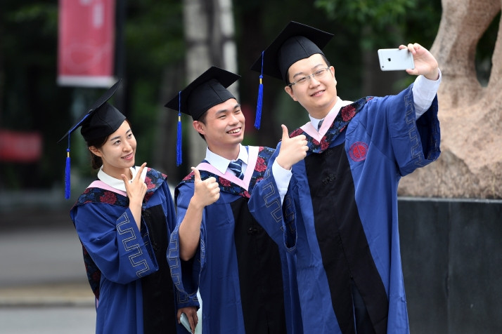 Vì sao nhiều thí sinh chọn ngành 'hot' tại đại học nhỏ thay vì cố vào trường top