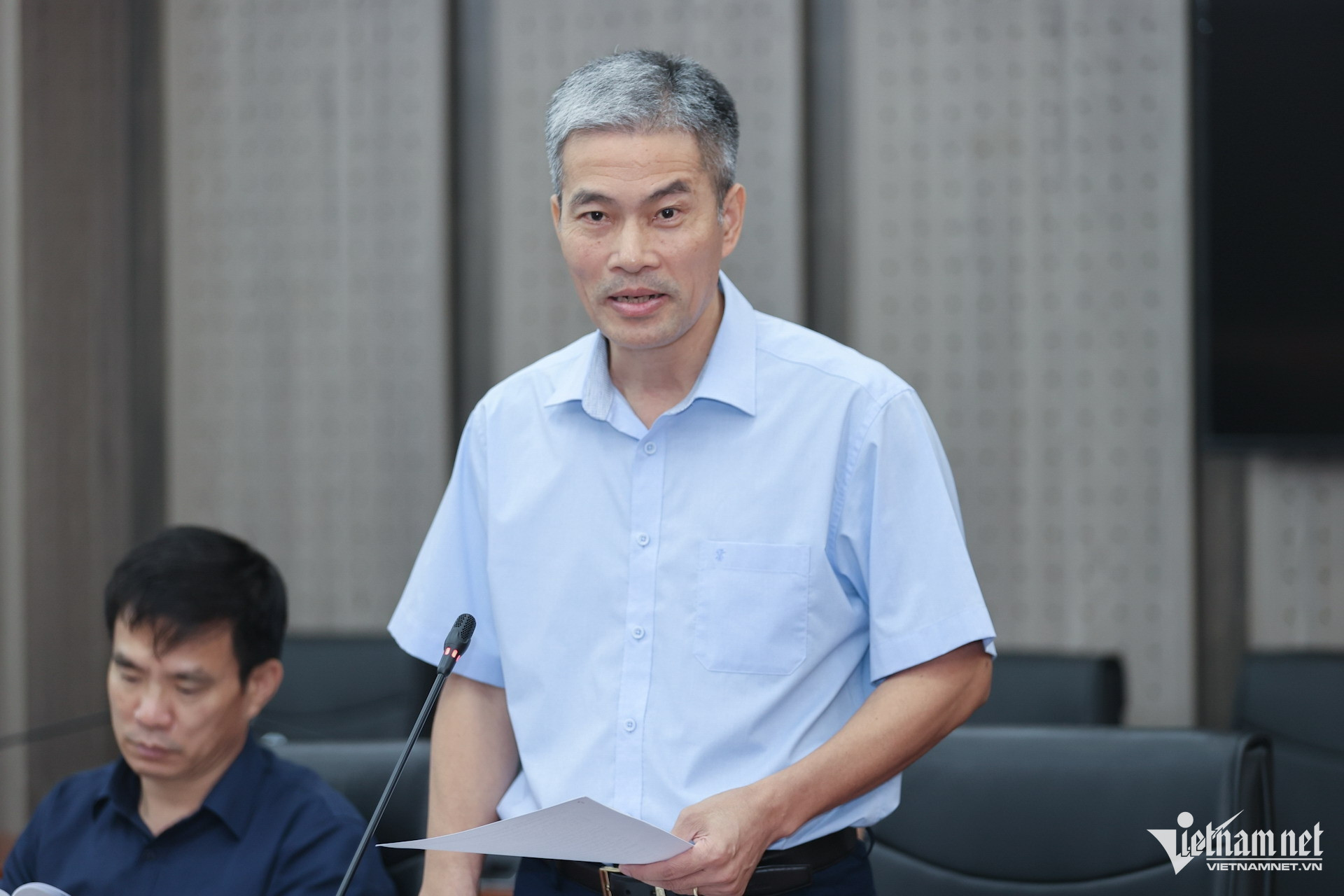 W-Ong Thang Vu Phap che.jpg