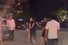 Xác minh thông tin nhóm người hành hung phụ nữ trước quán karaoke