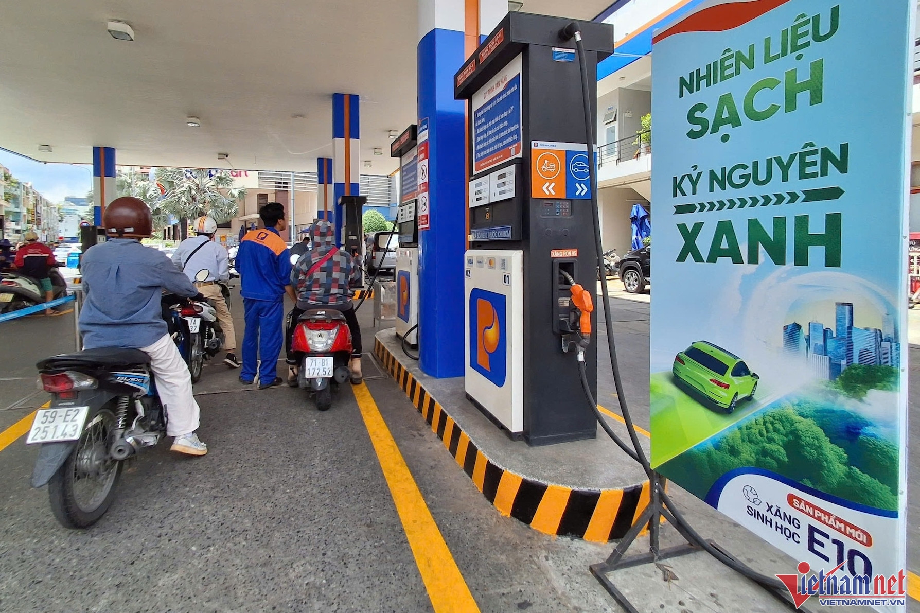 Bản tin sáng 31/7: Bán xăng E10 từ ngày mai: Thực hư loại xăng dễ hỏng động cơ