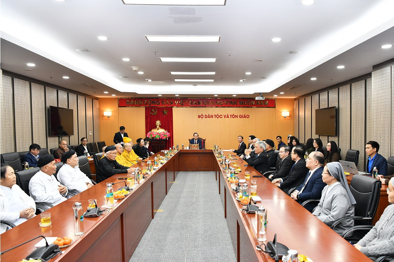 'Cánh tay nối dài' của Đảng và Nhà nước trong lĩnh vực tôn giáo