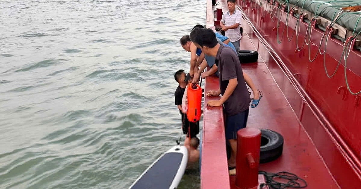 Quyết định liều lĩnh khiến cha và con gái trôi dạt 13 tiếng trên biển Hà Tĩnh