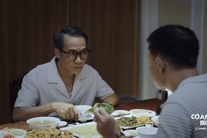 'Có anh nơi ấy bình yên' tập 3: Chủ tịch Thứ bàn mưu với Bằng để tìm cách giữ ghế