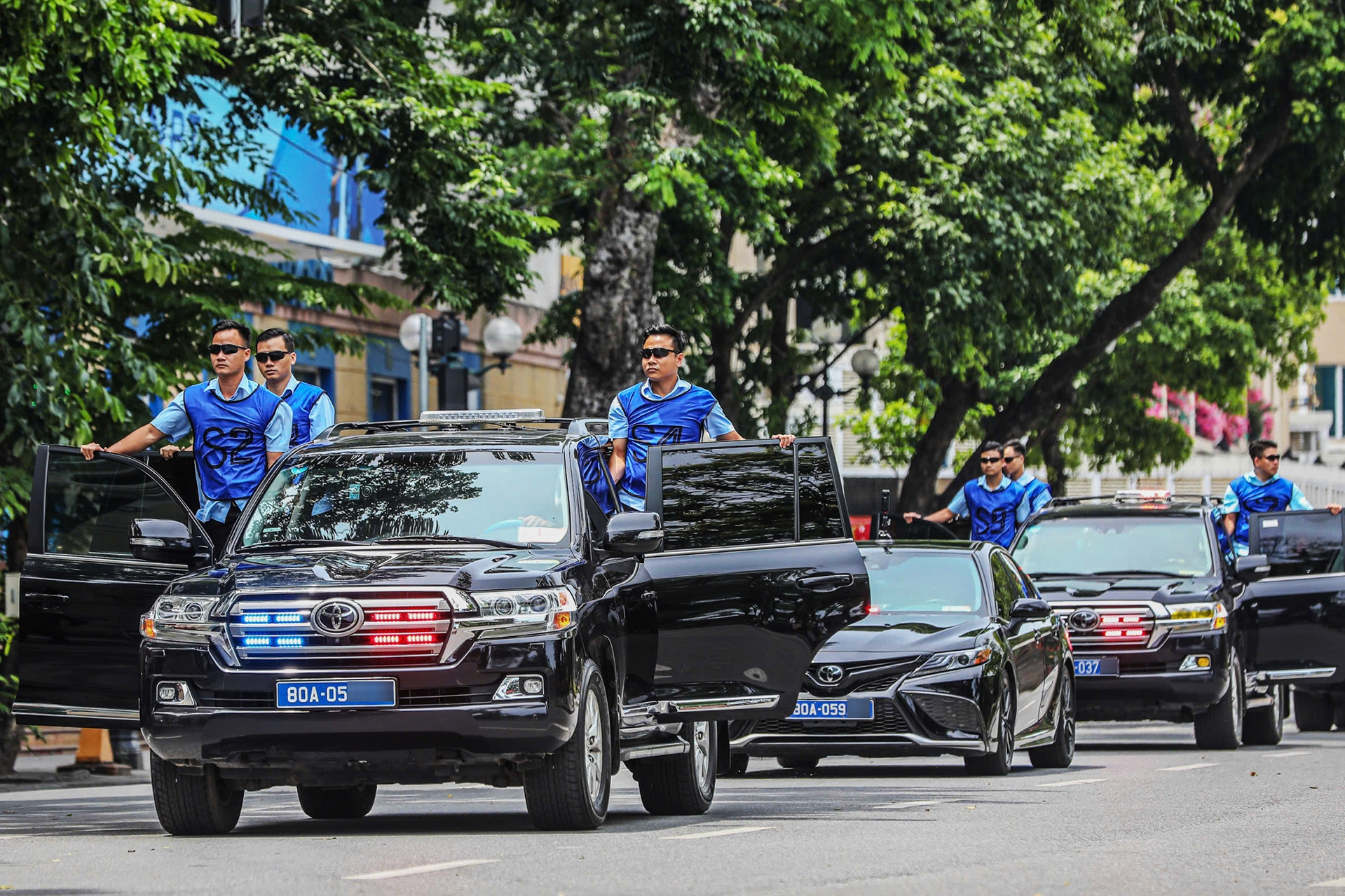 Ngắm dàn xe đặc chủng của lực lượng cảnh vệ luyện tập trên phố Hà Nội