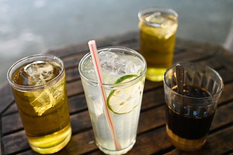Ngày chỉ bán được 9 ly nước, chủ quán cà phê ‘vỡ mộng'