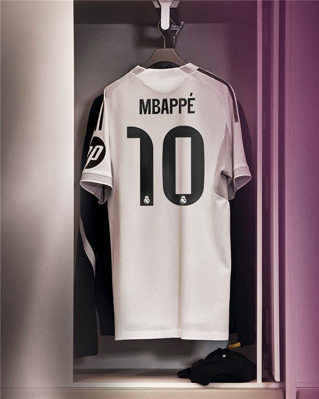 RMCF - Real Madrid KM10.jpg