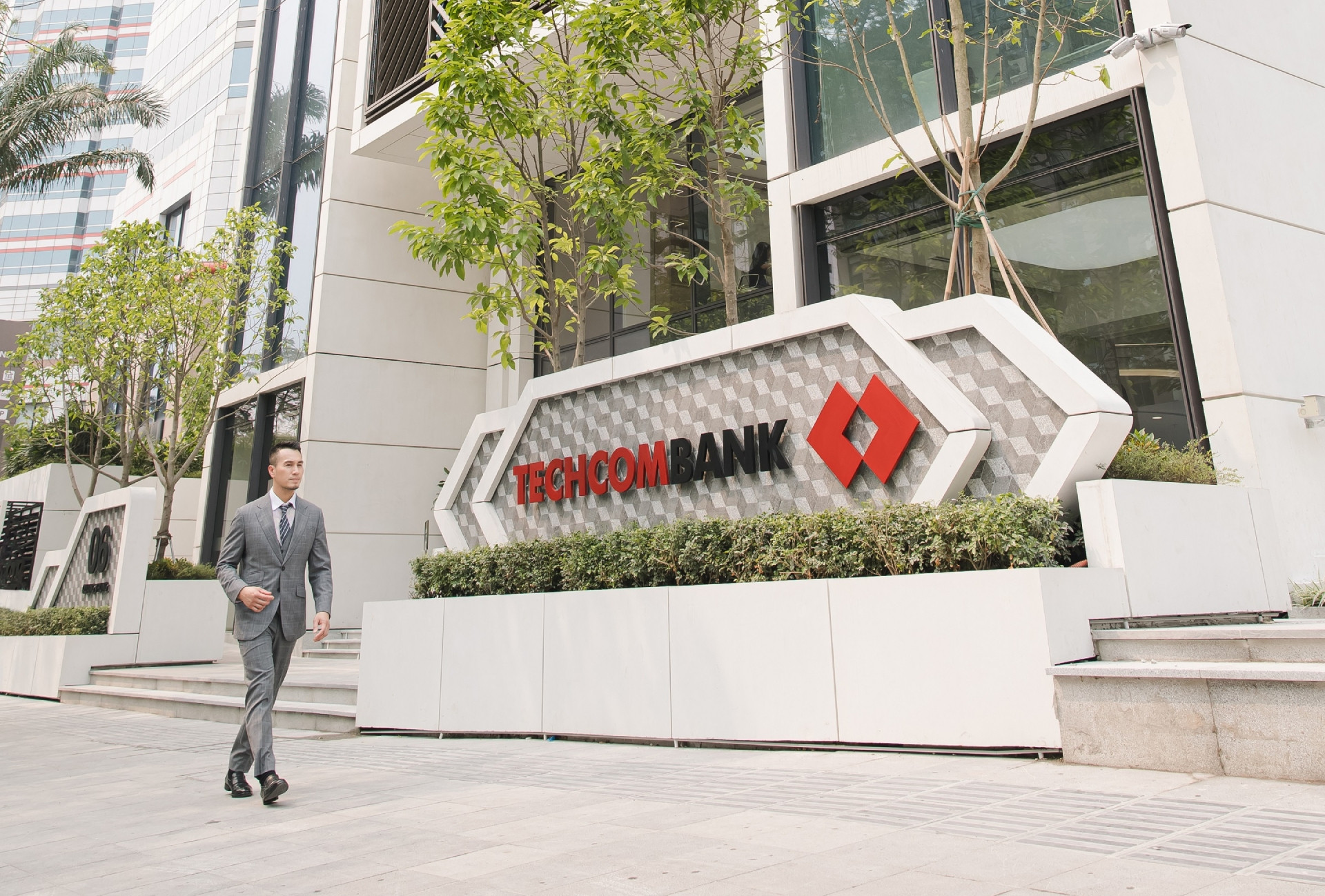Techcombank xây dựng giải pháp bảo hiểm nhân thọ ‘may đo’ cho người Việt