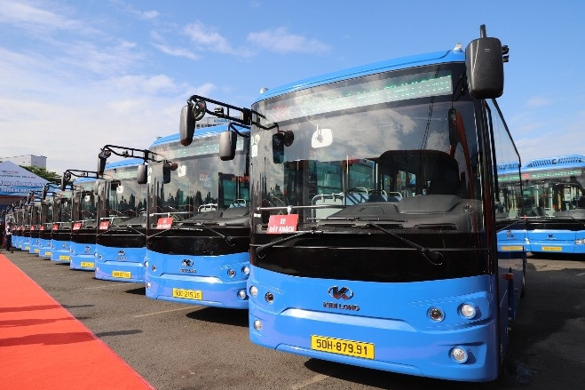 Thêm hơn 400 xe buýt điện lăn bánh tại TPHCM