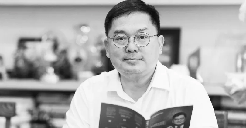 Từ sự ra đi của ông Hoàng Nam Tiến - chúng ta h...